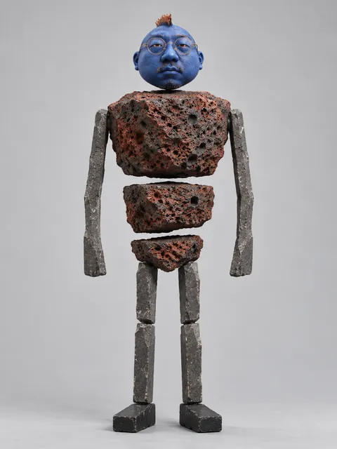 何发论磁浮岩砾评论家：磁浮岩砾评论家，生成角色图像