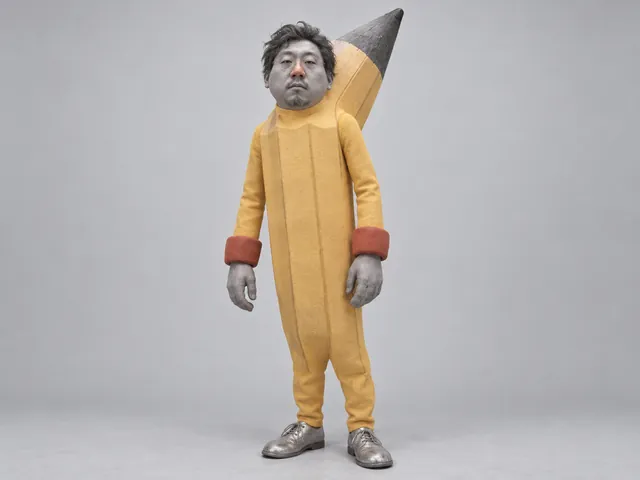 何发论软铅笔：软铅笔画师，生成角色图像